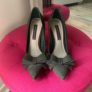 Steven by Steve Madden Green Bow Pumps